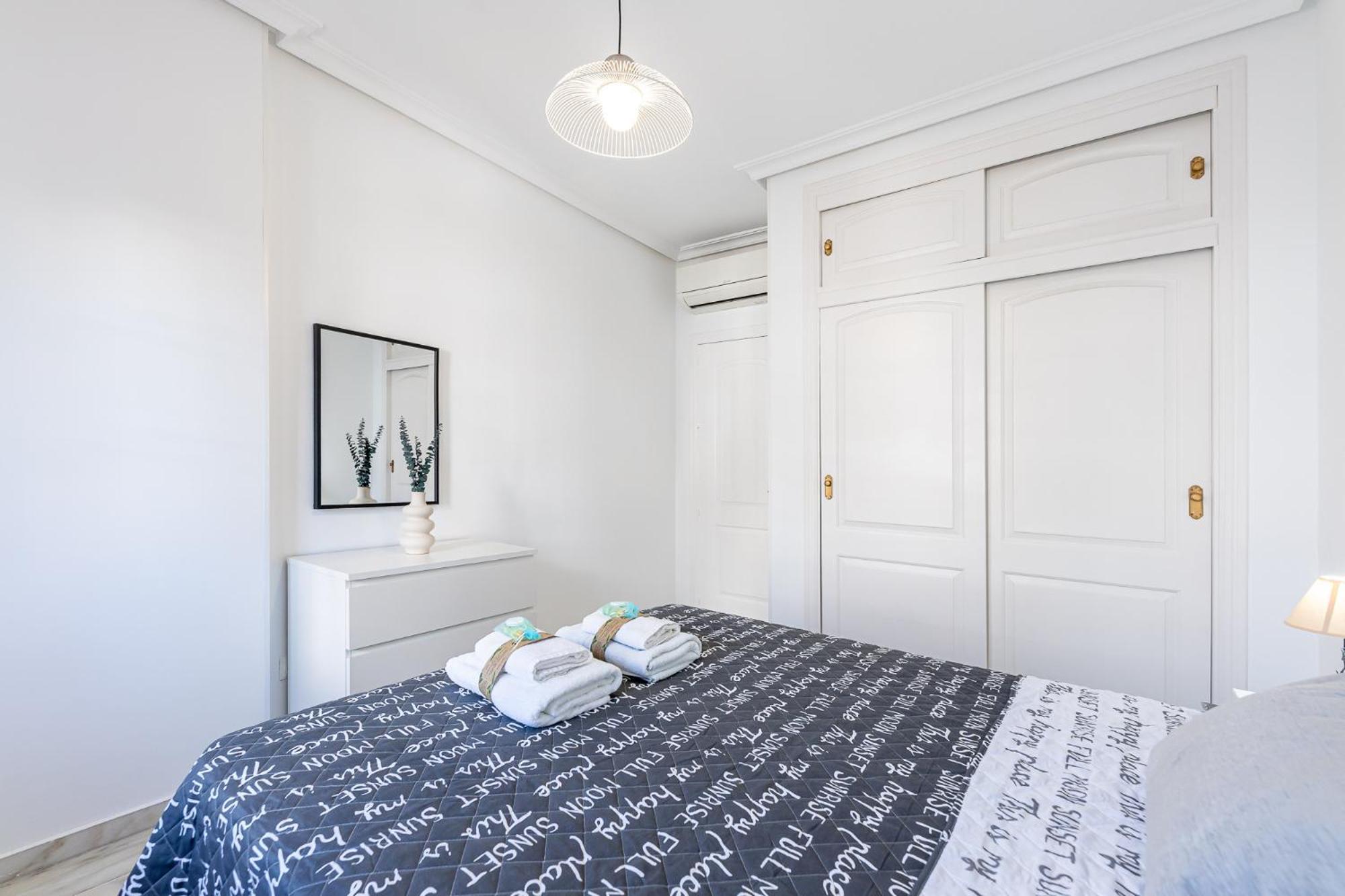 797 Holiday Rentals - Apartamento En Pueblo Quinta A 1 Min De La Playa Бенальмадена Экстерьер фото