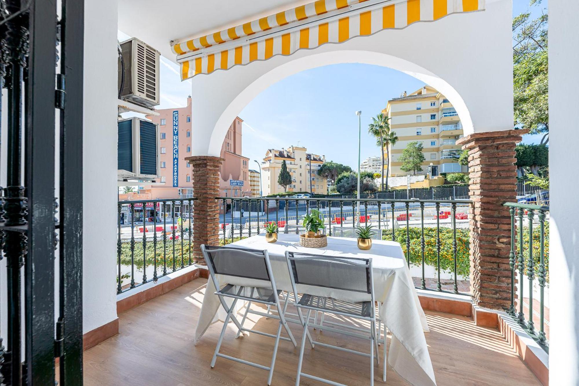 797 Holiday Rentals - Apartamento En Pueblo Quinta A 1 Min De La Playa Бенальмадена Экстерьер фото