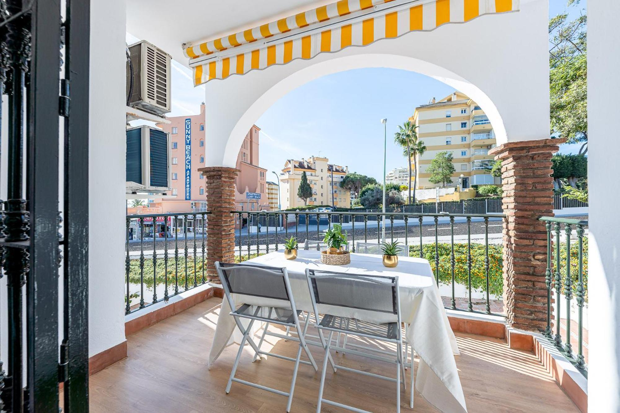 797 Holiday Rentals - Apartamento En Pueblo Quinta A 1 Min De La Playa Бенальмадена Экстерьер фото